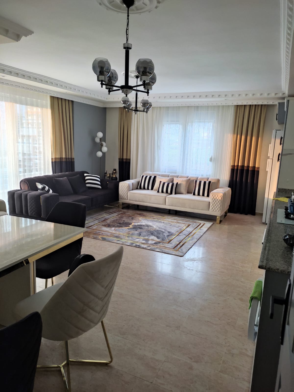 (English) 2+1 stylish apartment in Mahmutlar